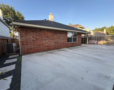 5122 Forest Sage Lane - Photo Thumbnail 9