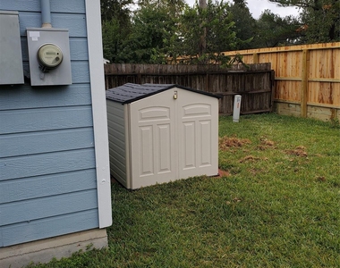 3223 West Street - Photo Thumbnail 11