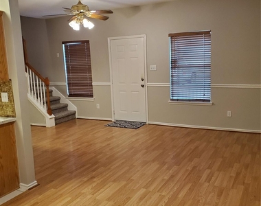 3223 West Street - Photo Thumbnail 14