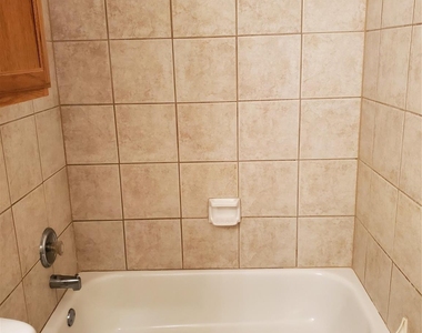 3223 West Street - Photo Thumbnail 17