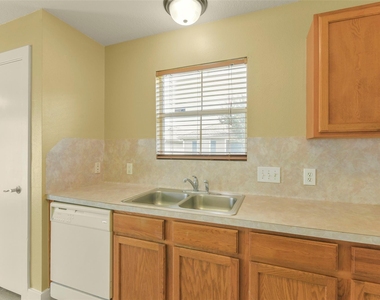 19403 Wann Park Drive - Photo Thumbnail 10