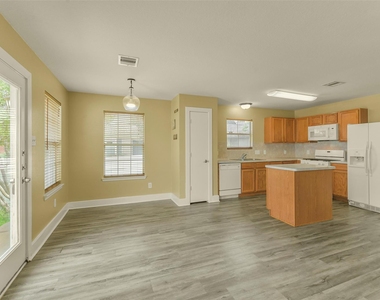 19403 Wann Park Drive - Photo Thumbnail 12