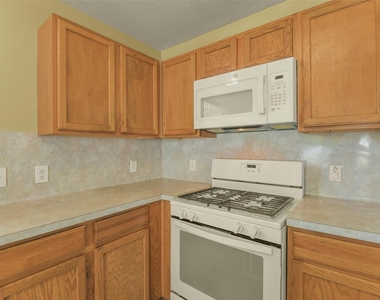 19403 Wann Park Drive - Photo Thumbnail 9