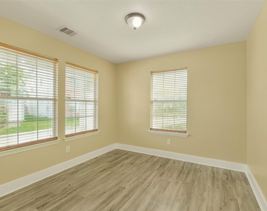 19403 Wann Park Drive - Photo Thumbnail 22