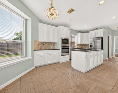 1711 Emma Cove Court - Photo Thumbnail 22