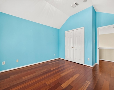 1711 Emma Cove Court - Photo Thumbnail 34