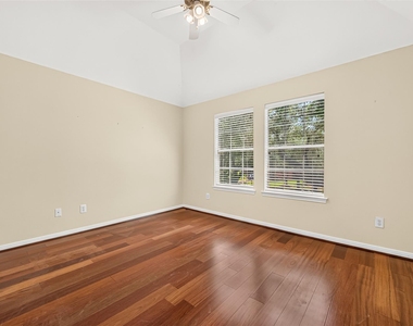 1711 Emma Cove Court - Photo Thumbnail 35
