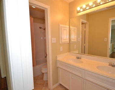 1711 Emma Cove Court - Photo Thumbnail 30