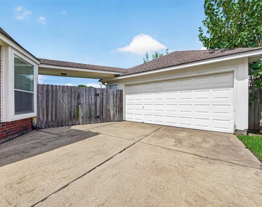 1711 Emma Cove Court - Photo Thumbnail 47