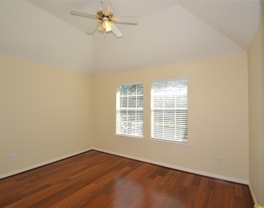 1711 Emma Cove Court - Photo Thumbnail 27