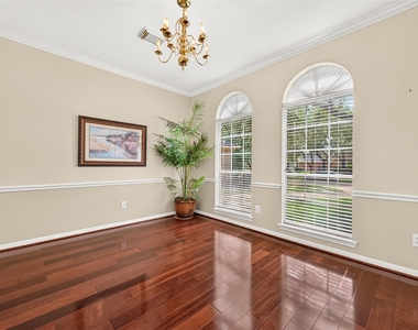 1711 Emma Cove Court - Photo Thumbnail 8
