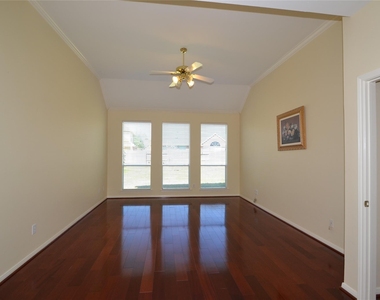 1711 Emma Cove Court - Photo Thumbnail 33