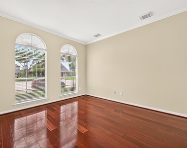 1711 Emma Cove Court - Photo Thumbnail 5