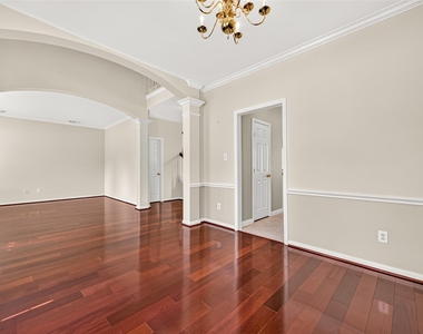 1711 Emma Cove Court - Photo Thumbnail 9