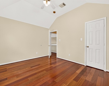 1711 Emma Cove Court - Photo Thumbnail 36