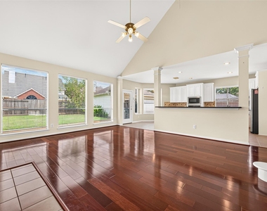 1711 Emma Cove Court - Photo Thumbnail 15