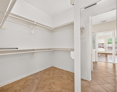 1711 Emma Cove Court - Photo Thumbnail 30