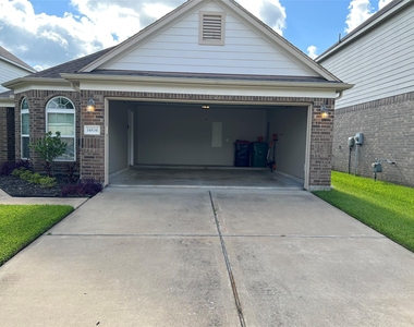 14834 Waverly Hill Lane - Photo Thumbnail 2