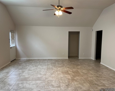 14834 Waverly Hill Lane - Photo Thumbnail 10