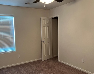 14834 Waverly Hill Lane - Photo Thumbnail 20