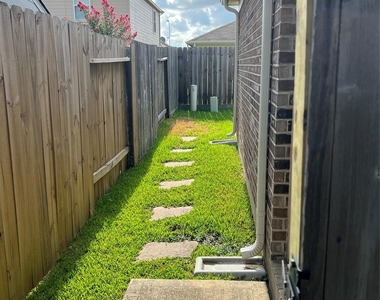 14834 Waverly Hill Lane - Photo Thumbnail 25
