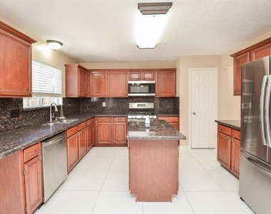 3702 Lauderwood Lane - Photo Thumbnail 9