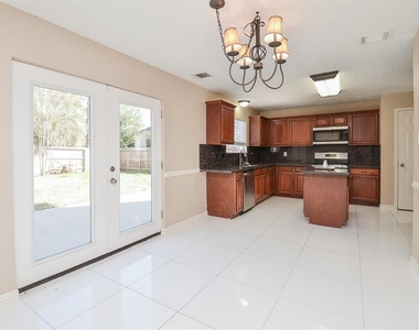 3702 Lauderwood Lane - Photo Thumbnail 7