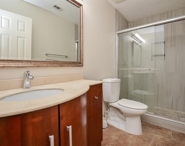 3702 Lauderwood Lane - Photo Thumbnail 16