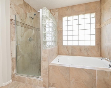 3702 Lauderwood Lane - Photo Thumbnail 14