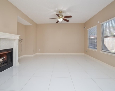 3702 Lauderwood Lane - Photo Thumbnail 5