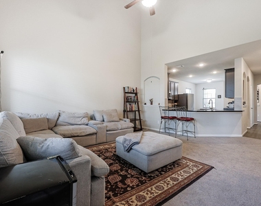 10423 Rochester Hills Lane - Photo Thumbnail 8