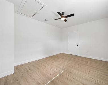 7702 Sealey Street - Photo Thumbnail 15