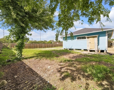 7702 Sealey Street - Photo Thumbnail 23