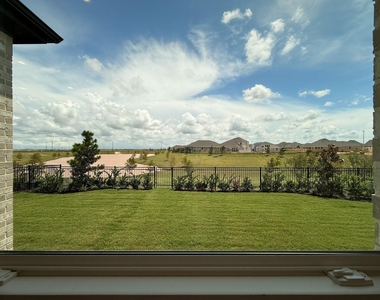31207 Firefly Meadow Circle - Photo Thumbnail 14