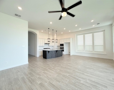 31207 Firefly Meadow Circle - Photo Thumbnail 11