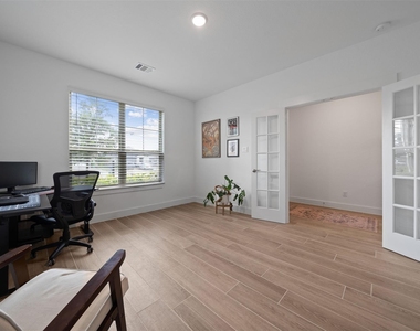 21307 Fresno Brook Circle - Photo Thumbnail 3