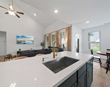 21307 Fresno Brook Circle - Photo Thumbnail 10