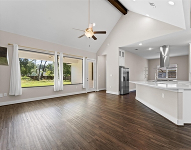 2650 Fountain View Street - Photo Thumbnail 5