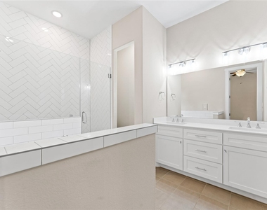 2650 Fountain View Street - Photo Thumbnail 15
