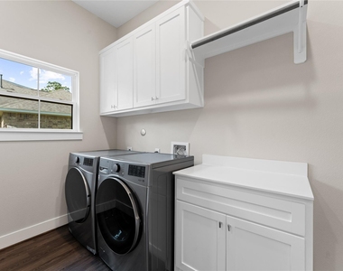 2650 Fountain View Street - Photo Thumbnail 14