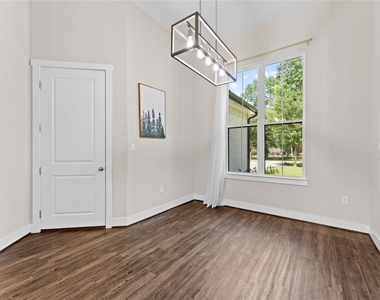 2650 Fountain View Street - Photo Thumbnail 7