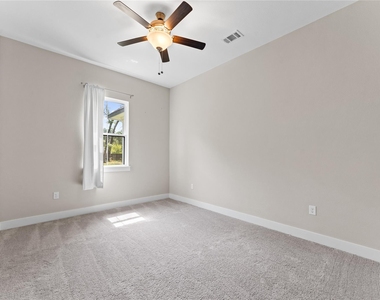 2650 Fountain View Street - Photo Thumbnail 23