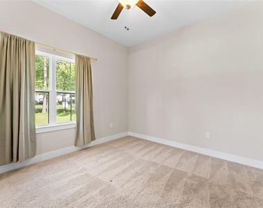 2650 Fountain View Street - Photo Thumbnail 6