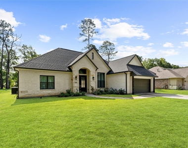 2650 Fountain View Street - Photo Thumbnail 1