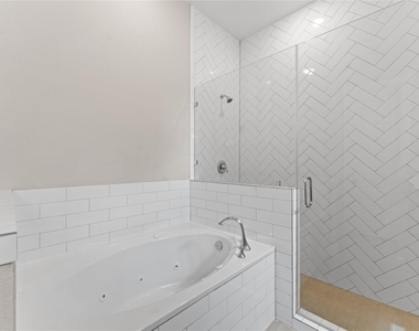 2650 Fountain View Street - Photo Thumbnail 17
