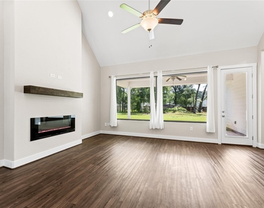 2650 Fountain View Street - Photo Thumbnail 4