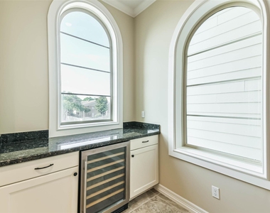 11115 Olympia Drive - Photo Thumbnail 19