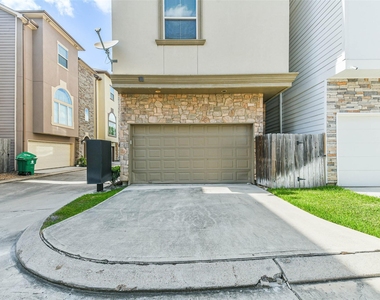 11115 Olympia Drive - Photo Thumbnail 10