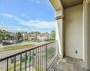 11115 Olympia Drive - Photo Thumbnail 12