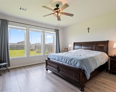 288 Kara Mist Court - Photo Thumbnail 15